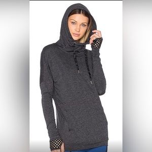 Alala Rise Dolman Black Hoodie Size Small Mesh Cuffs Thumb Holes Comfortable